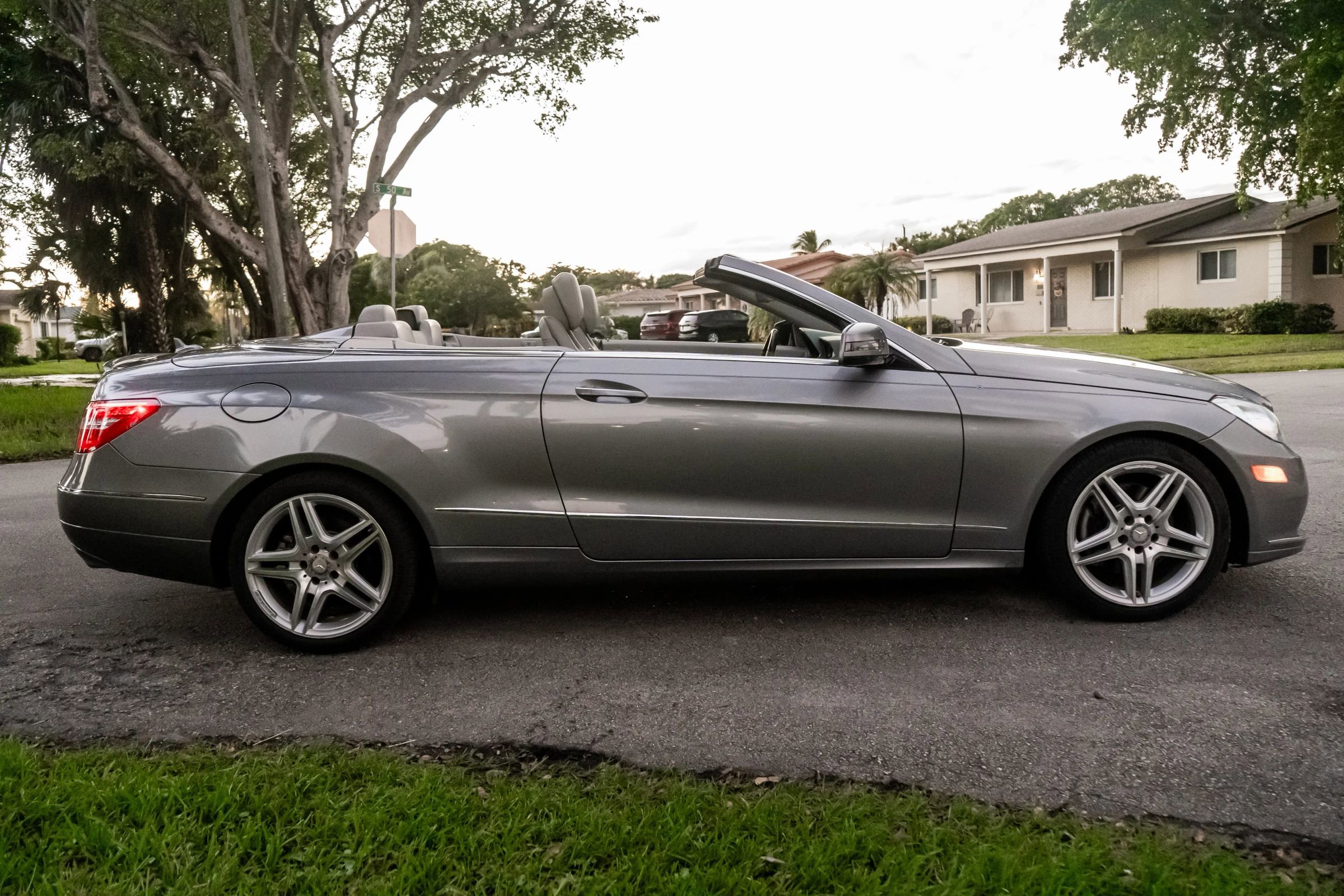 Used 2011 Mercedes-Benz E 350 Cabriolet w/ Premium 2 Pkg image 39