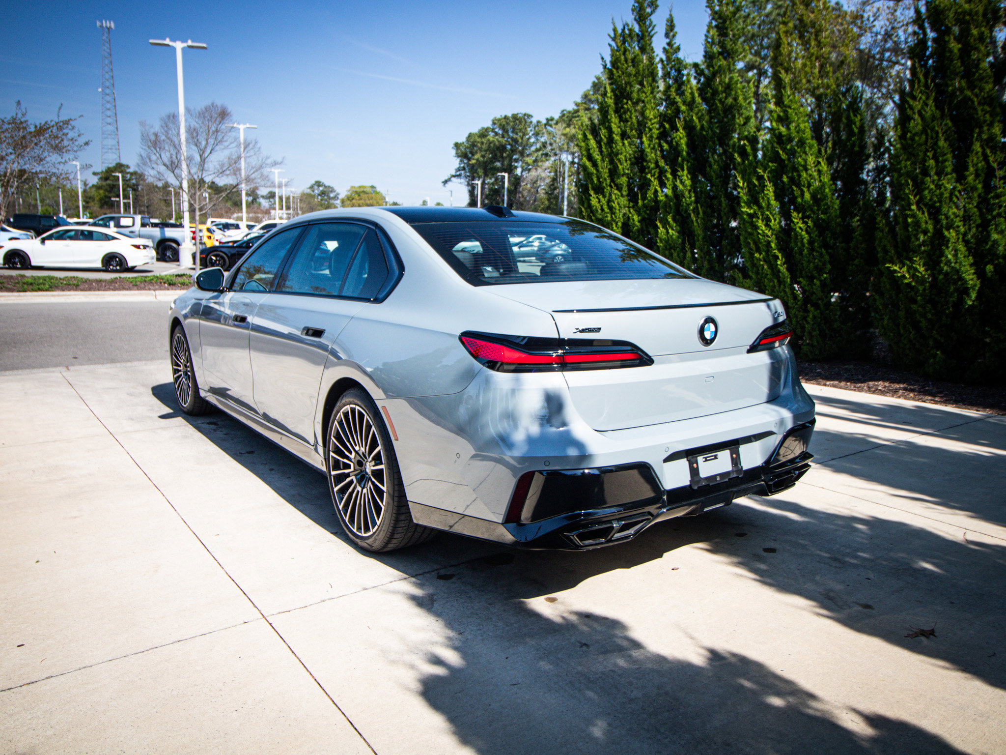 Used 2026 BMW 760i xDrive w/ Executive Package image 8