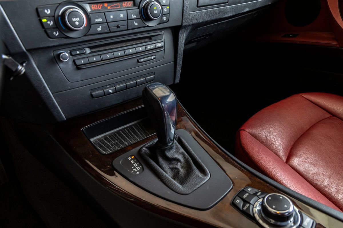 Used 2012 BMW 328i Convertible image 16