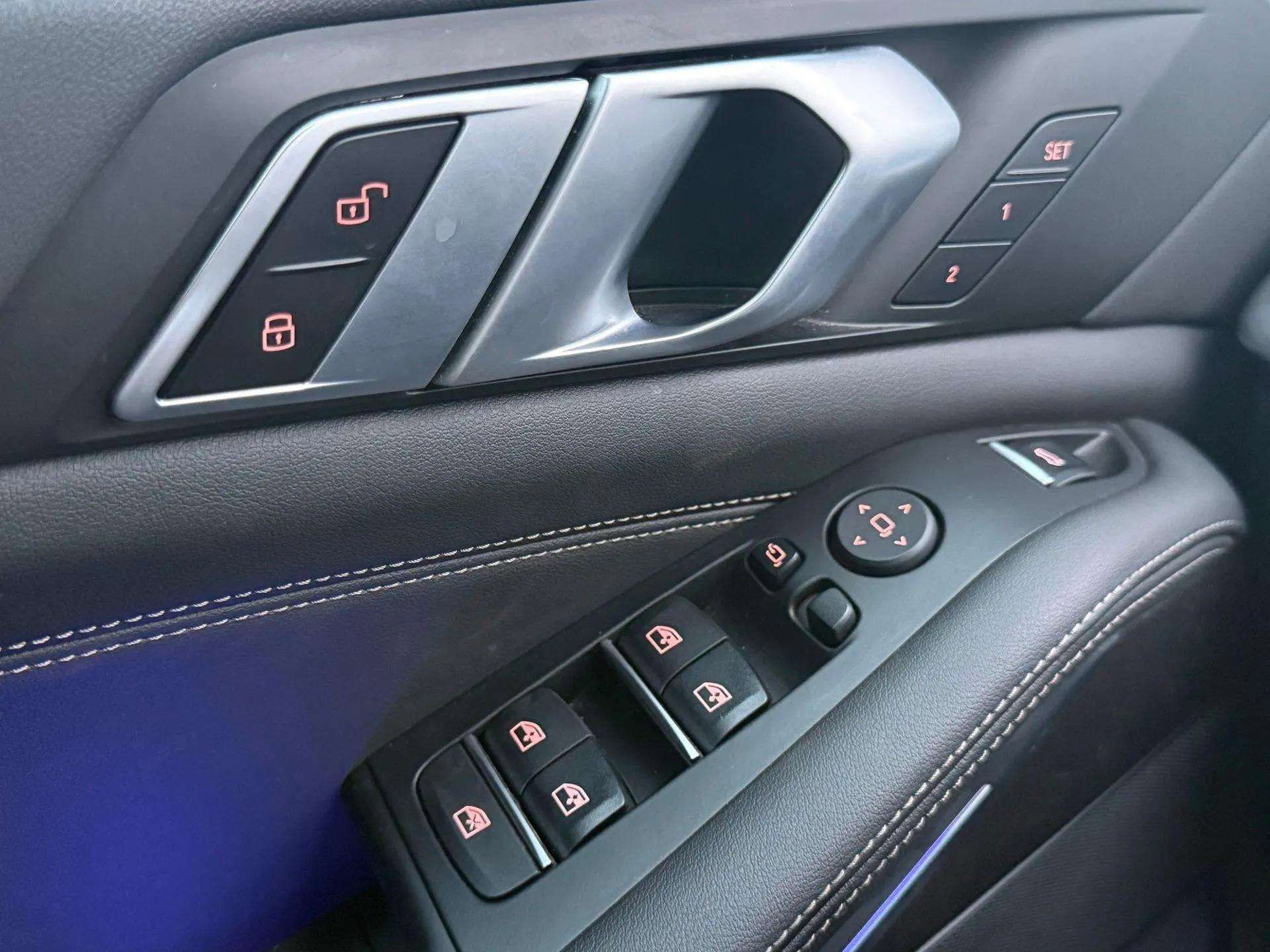 Used 2024 BMW X5 xDrive40i w/ M Sport Package image 39