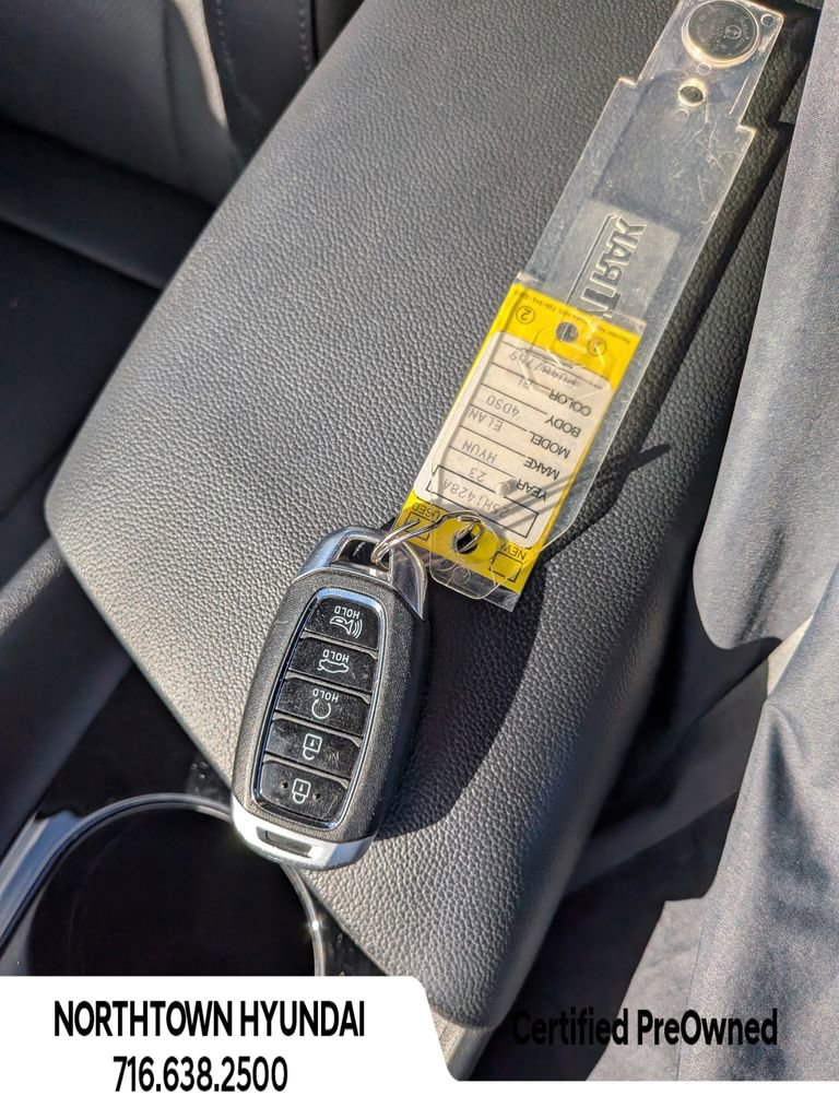 Certified 2023 Hyundai Elantra Limited image 21