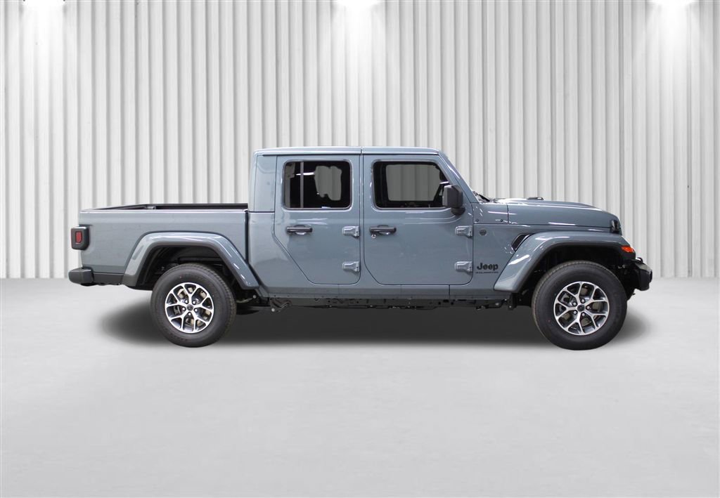 New 2026 Jeep Gladiator Sport image 2