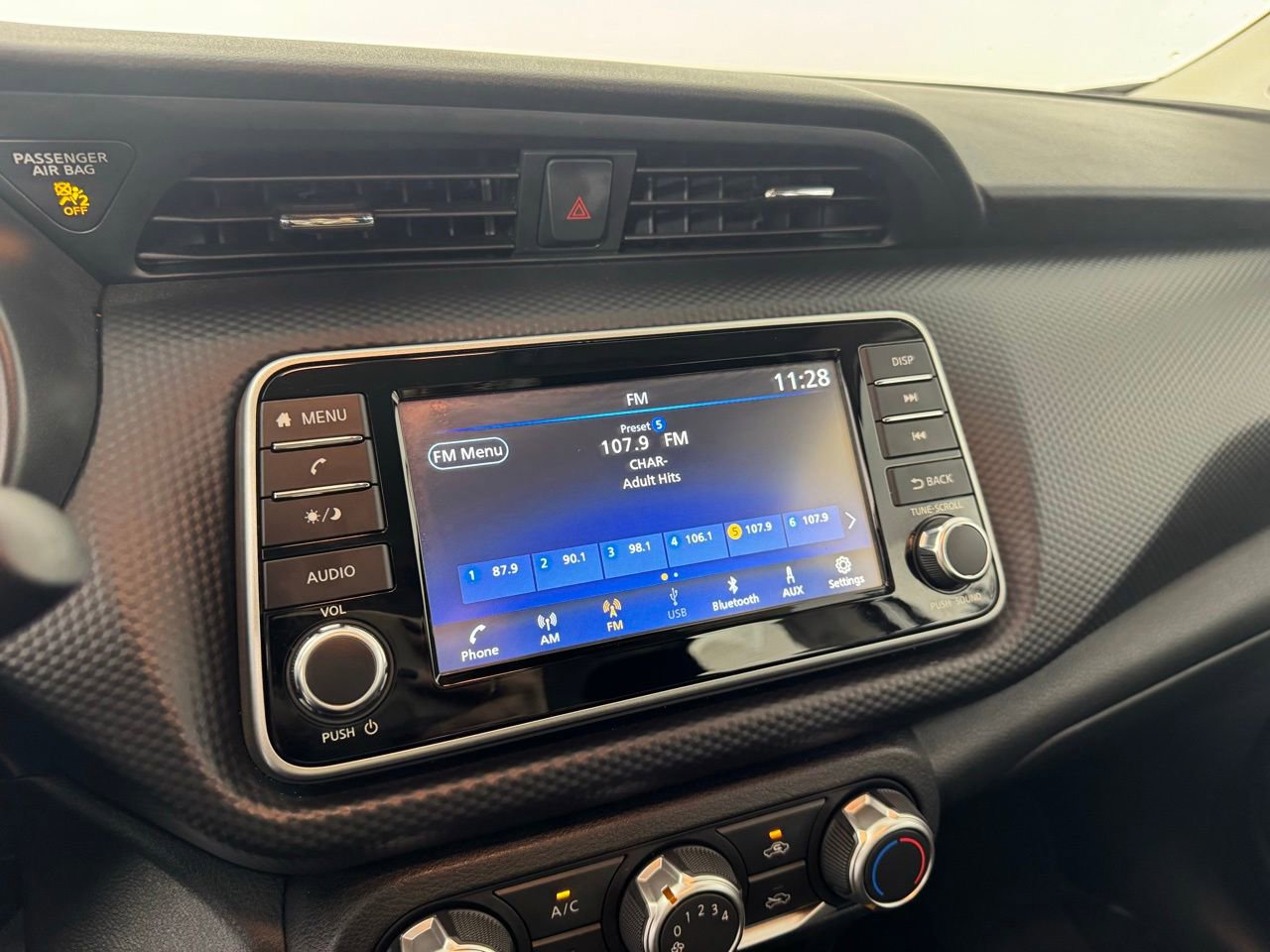 Used 2024 Nissan Kicks S image 13