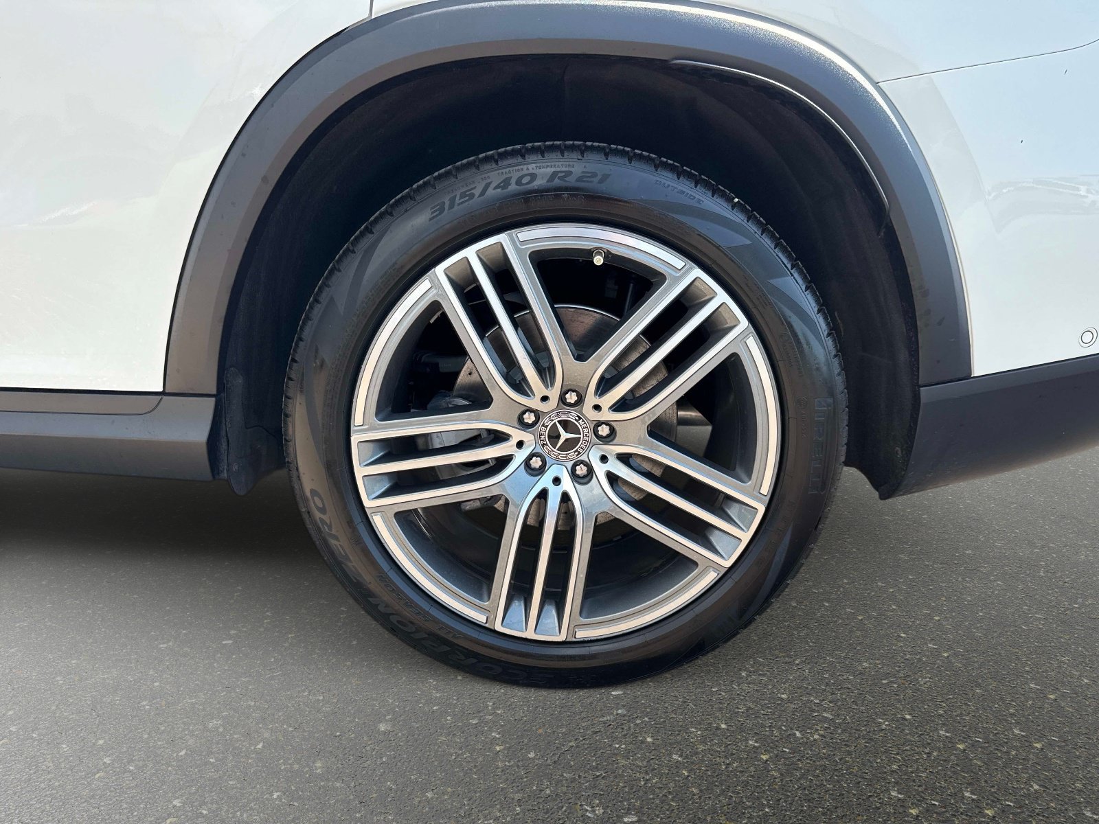 Certified 2024 Mercedes-Benz GLS 450 4MATIC image 10