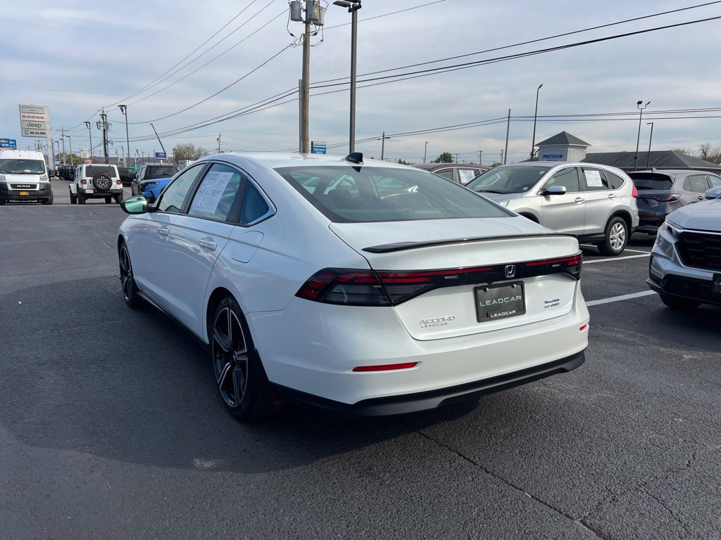 Used 2023 Honda Accord Sport image 3
