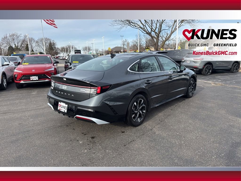 Used 2025 Hyundai Sonata SEL FWD image 5