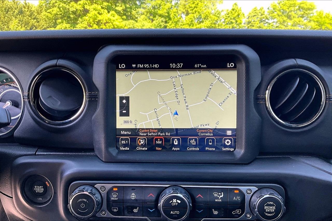 Certified 2021 Jeep Wrangler Unlimited Sahara AWD/4WD image 13