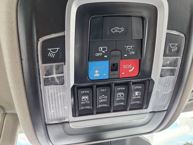 Used 2025 RAM 1500 Tungsten AWD/4WD image 35