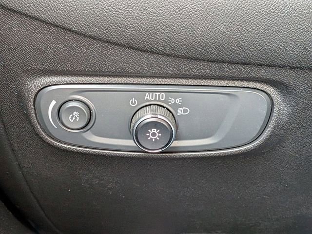 Used 2022 Chevrolet Equinox RS image 17