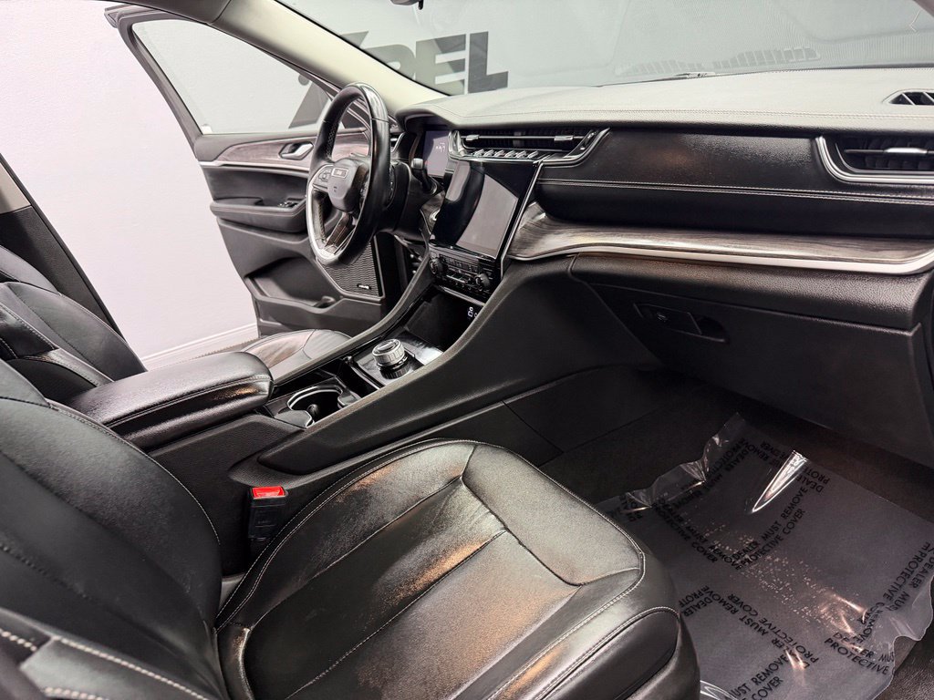 Used 2022 Jeep Grand Cherokee L Limited w/ Black Appearance Package RWD image 54