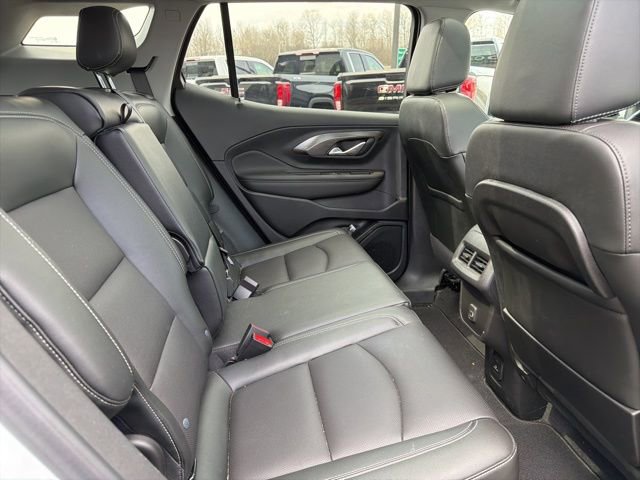 Used 2022 GMC Terrain SLT image 13