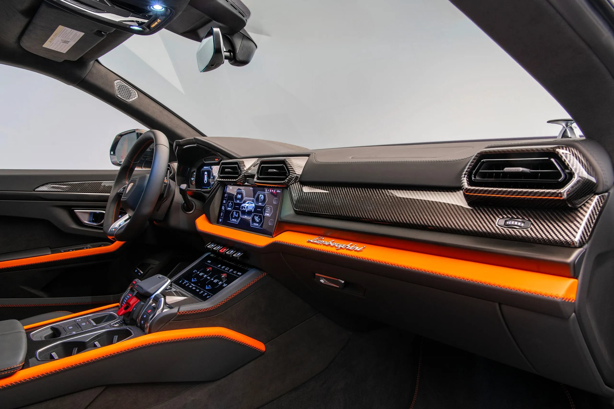 Used 2026 Lamborghini Urus SE AWD/4WD image 12