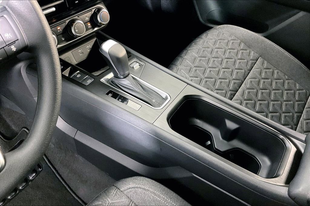 Certified 2025 Nissan Kicks SV image 19