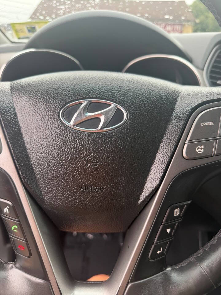 Used 2015 Hyundai Santa Fe GLS w/ Option Group 03 AWD/4WD image 2