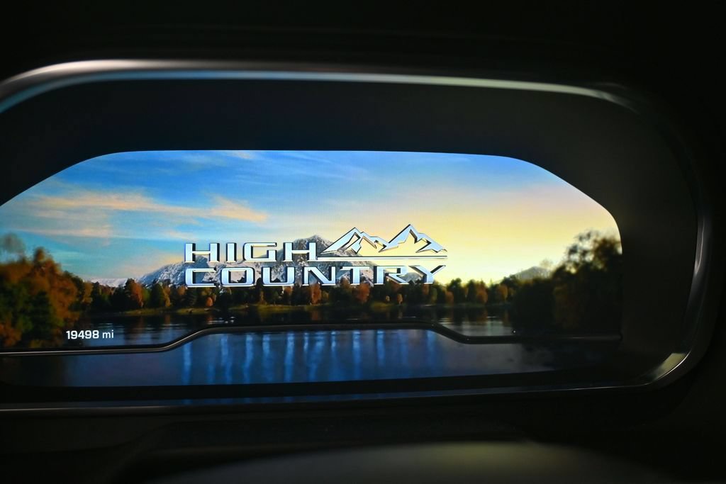 Used 2024 Chevrolet Tahoe High Country RWD image 10