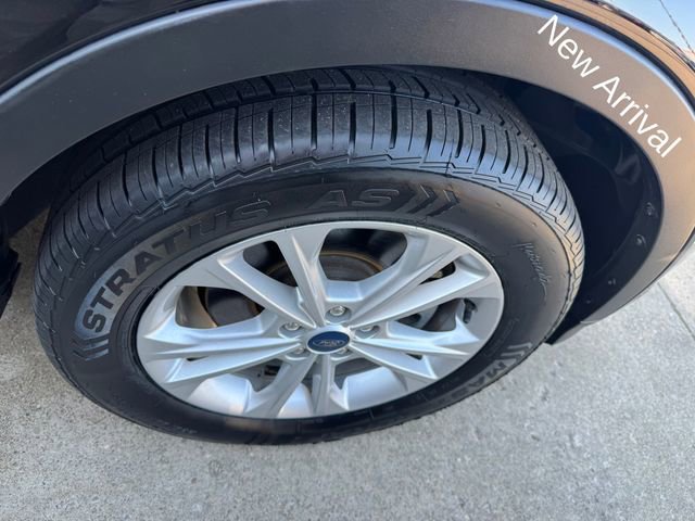 Used 2019 Ford Escape SEL image 21