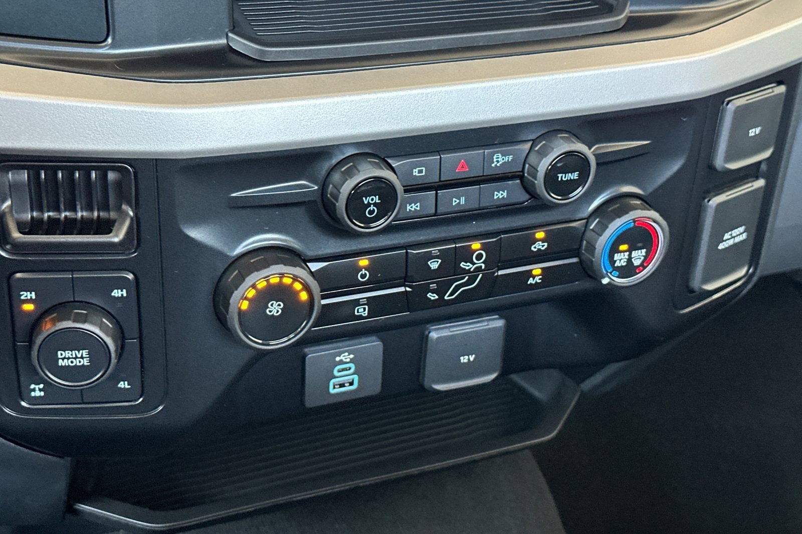 New 2025 Ford F250 XL w/ STX Appearance Package image 18