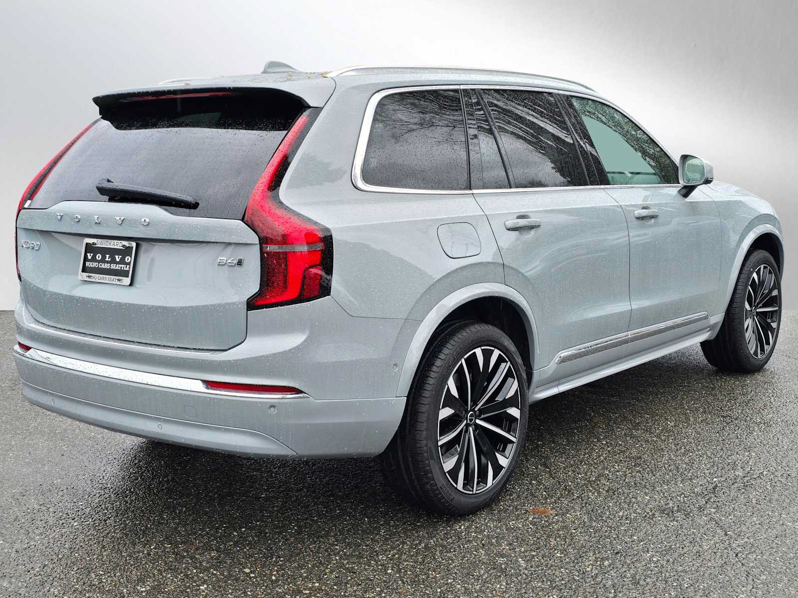 New 2026 Volvo XC90 B6 Plus w/ Protection Package Premier AWD/4WD image 3