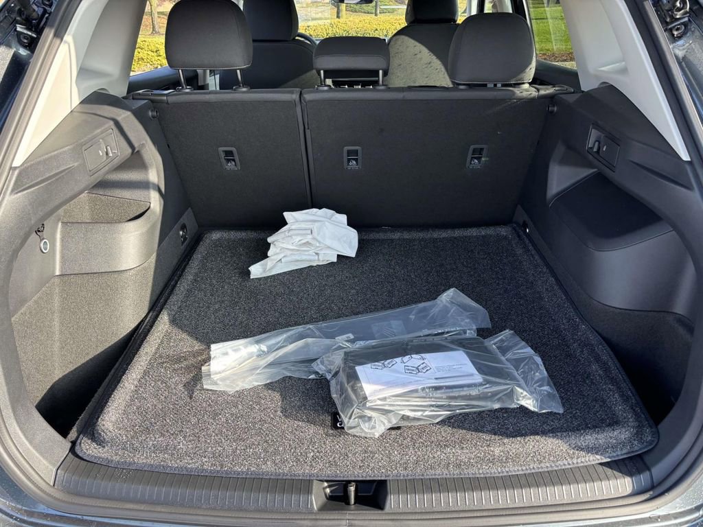 New 2026 Volkswagen Tiguan S image 9
