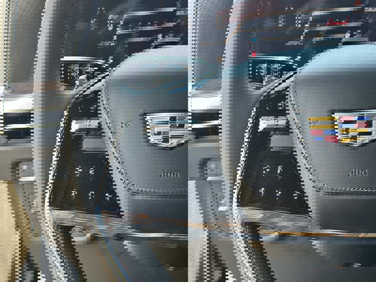 New 2025 Cadillac Escalade Sport Platinum w/ LPO, Floor Liner Package image 35