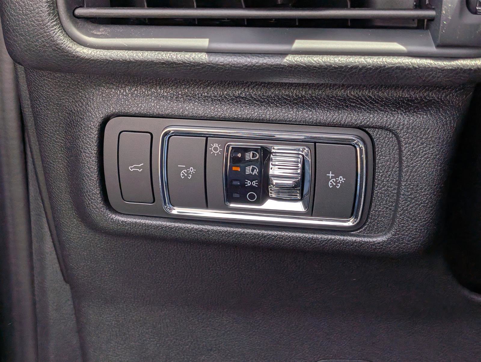 Used 2022 Lincoln Corsair Reserve w/ Elements Package image 21