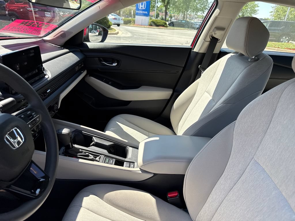 Certified 2023 Honda Accord EX image 13