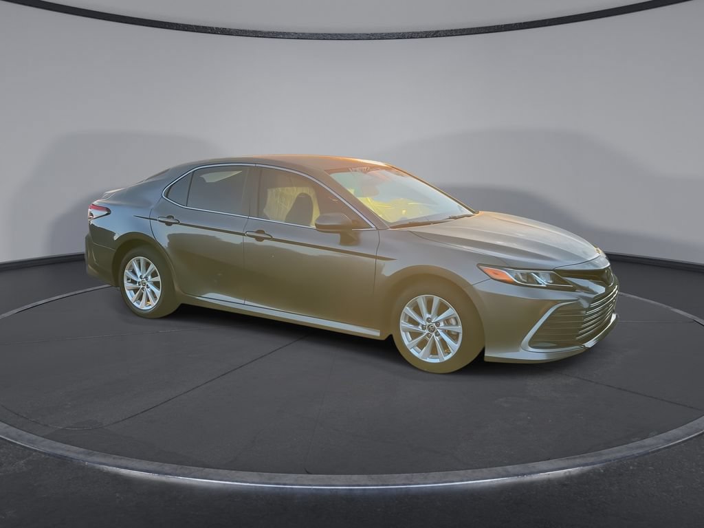 Used 2023 Toyota Camry LE FWD image 2