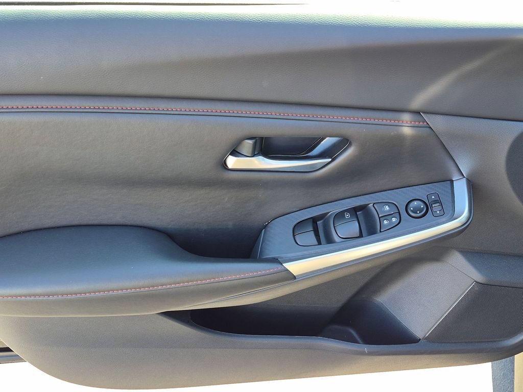 Certified 2025 Nissan Sentra SR FWD image 12