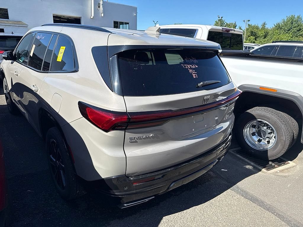 Used 2026 Buick Enclave Sport Touring AWD/4WD image 4