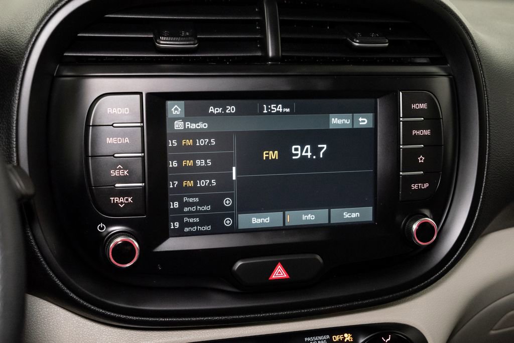 Certified 2020 Kia Soul LX image 17