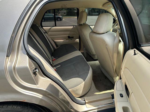 Used 2006 Ford Crown Victoria Police Interceptor RWD image 10
