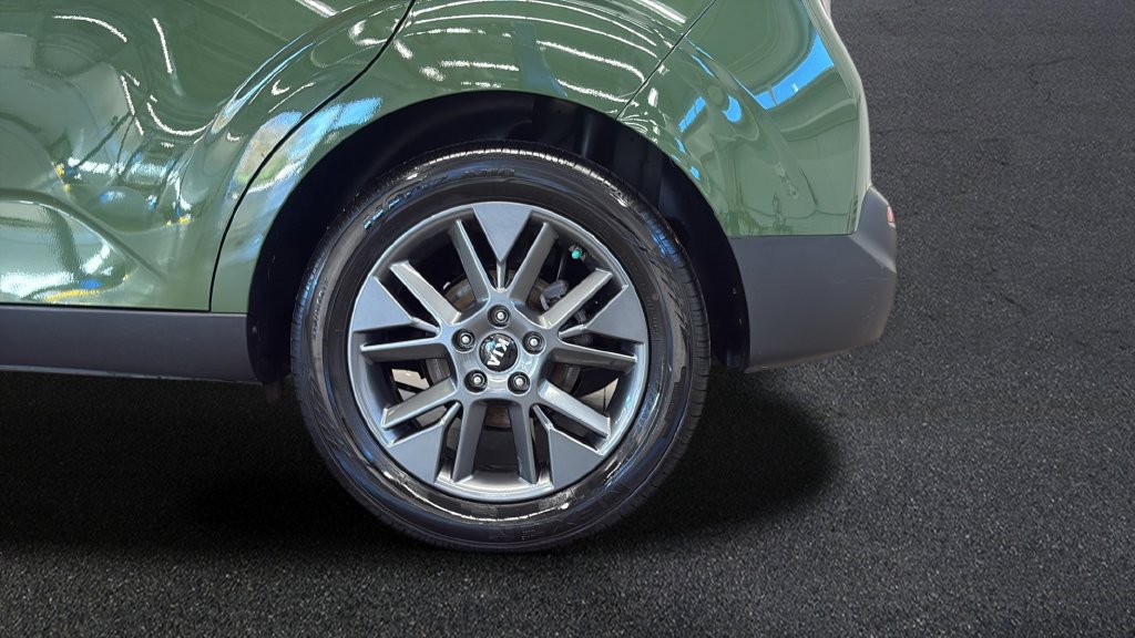 Used 2020 Kia Soul EX FWD image 29