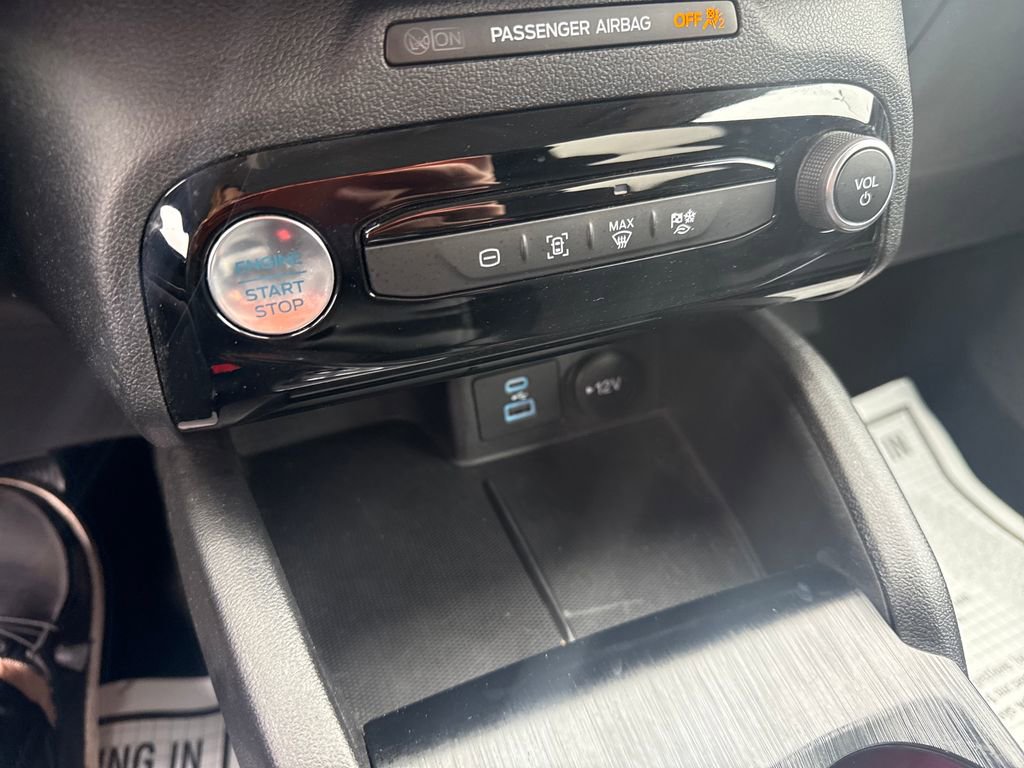 Used 2023 Ford Escape SE image 36
