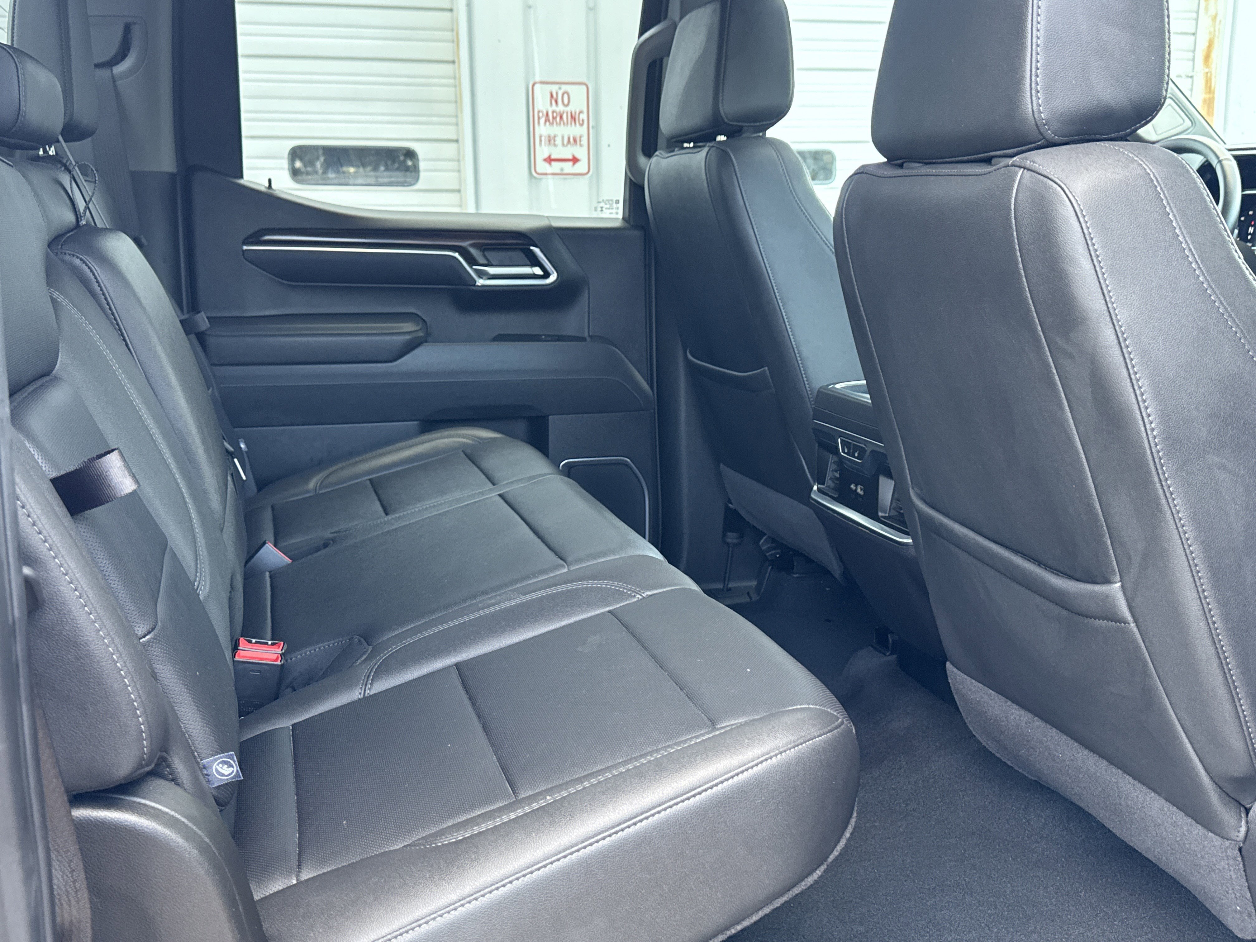 Used 2025 GMC Sierra 1500 SLT image 19
