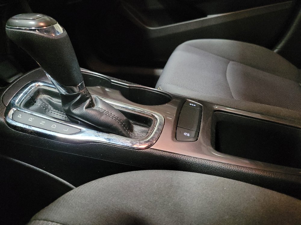 Used 2019 Chevrolet Cruze LS w/ LS Convenience Package FWD image 26