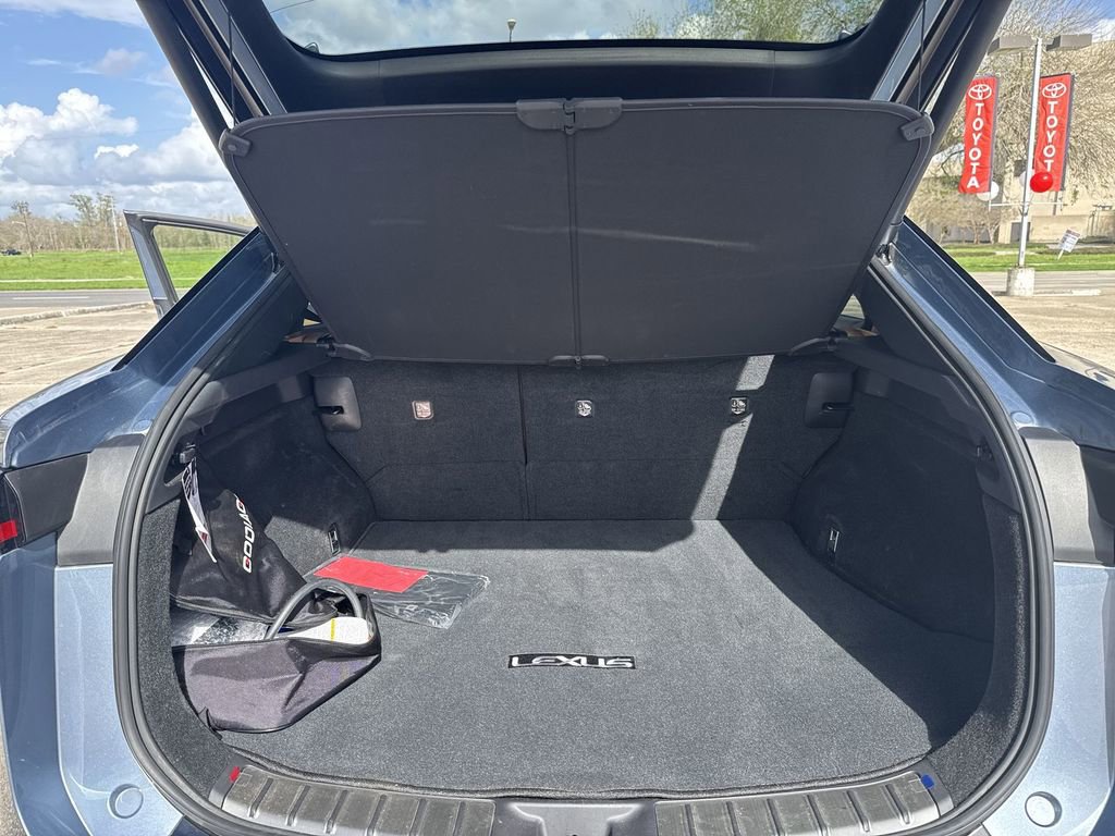 Used 2023 Lexus RZ 450e Premium w/ Technology Package image 34