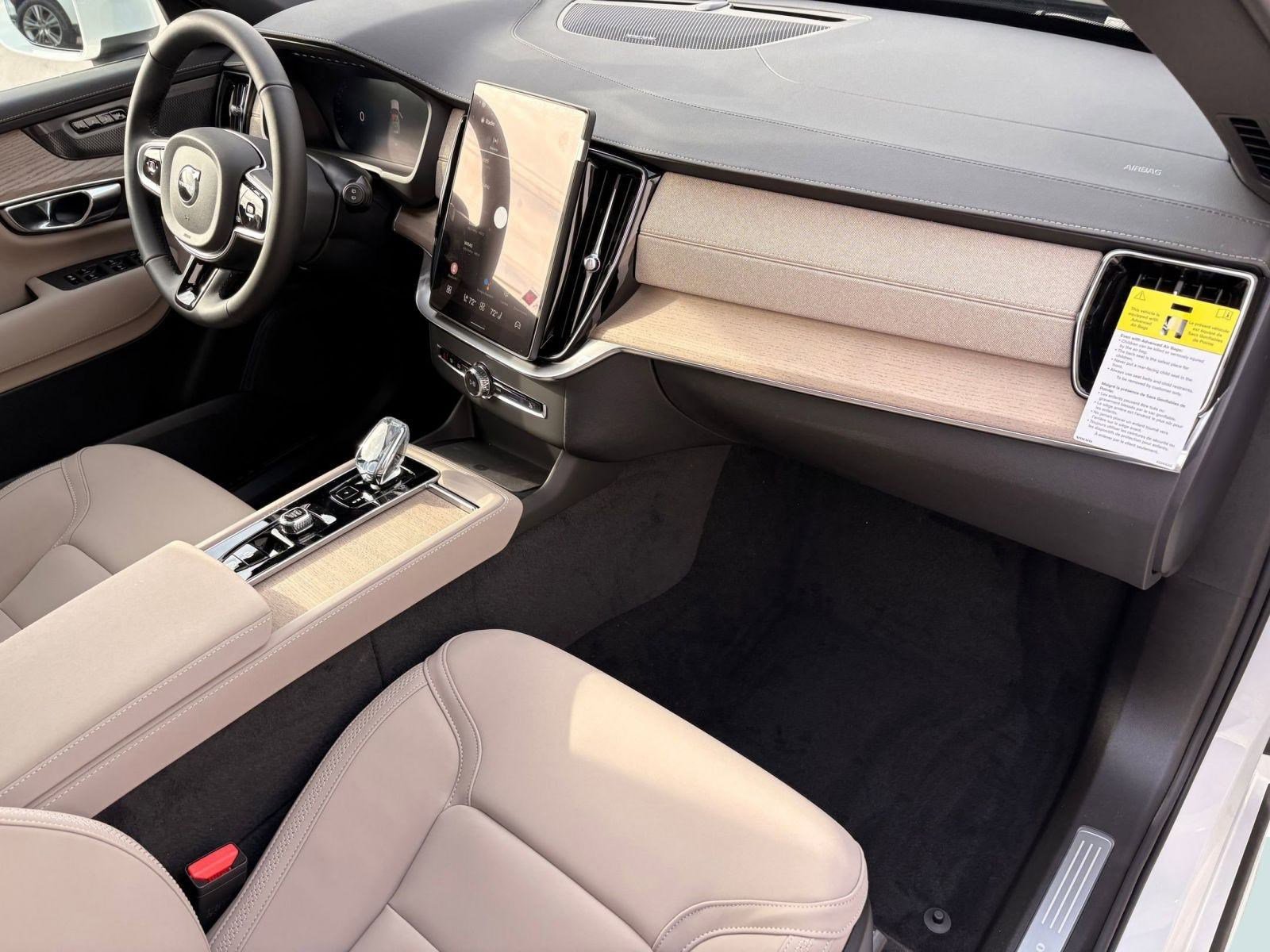 New 2026 Volvo XC90 T8 Plus w/ Protection Package Premier image 28