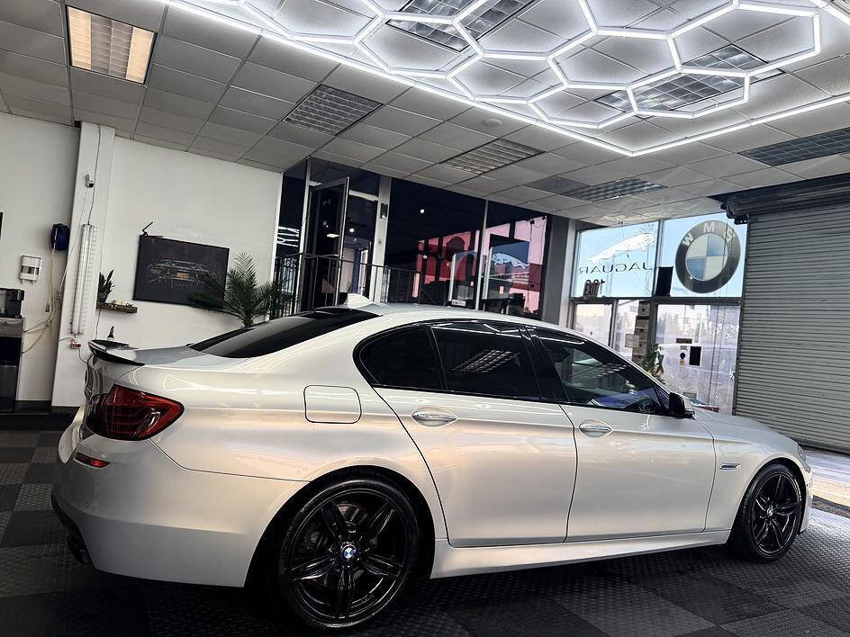 Used 2015 BMW 550i Sedan RWD image 21