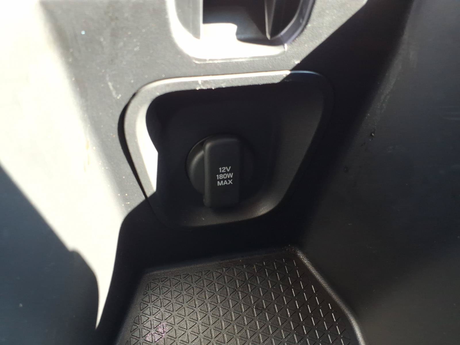 Used 2025 Honda Accord LX image 30