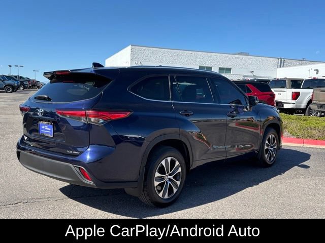 Used 2021 Toyota Highlander XLE AWD/4WD image 5