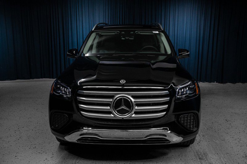 New 2026 Mercedes-Benz GLS 450 4MATIC image 2