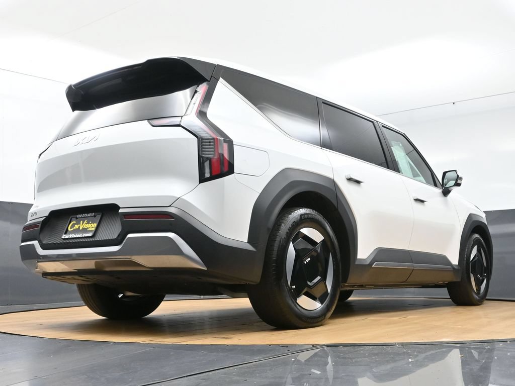 Used 2024 Kia EV9 Light RWD image 57