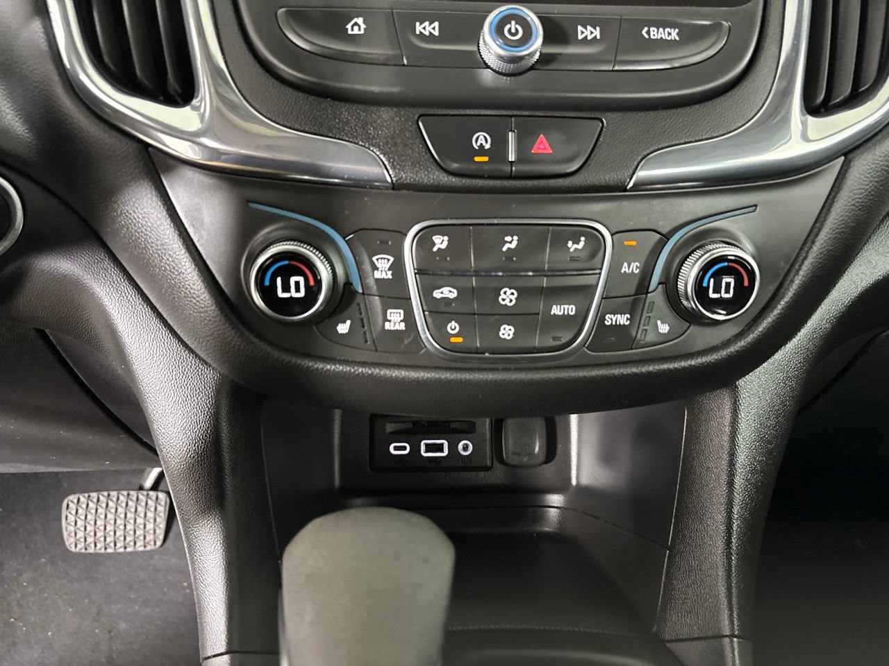 Used 2022 Chevrolet Equinox LT FWD image 20
