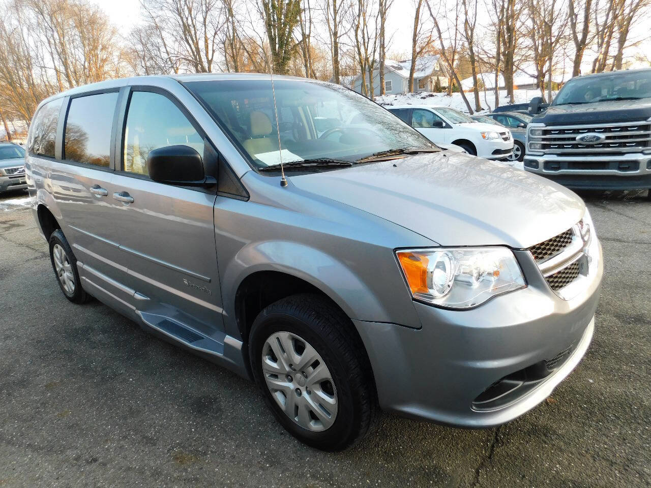 Used 2017 Dodge Grand Caravan SE w/ Power Window Group image 7