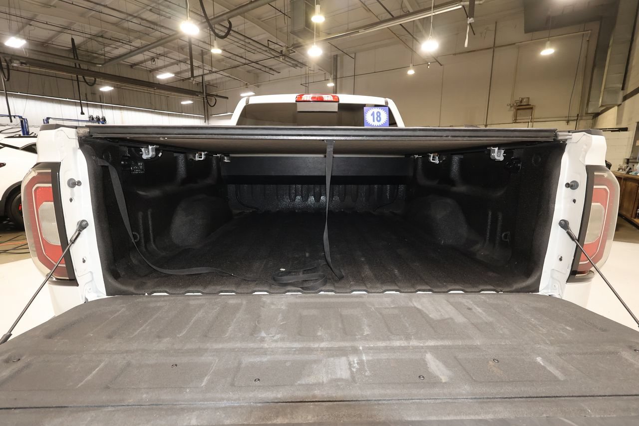 Used 2018 GMC Sierra 1500 SLT w/ SLT Premium Package AWD/4WD image 23