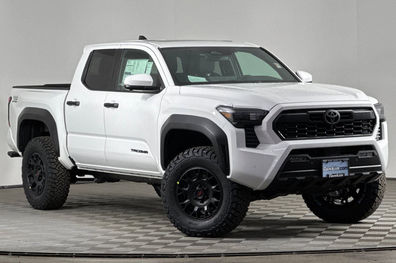 New 2025 Toyota Tacoma TRD Off-Road image 2