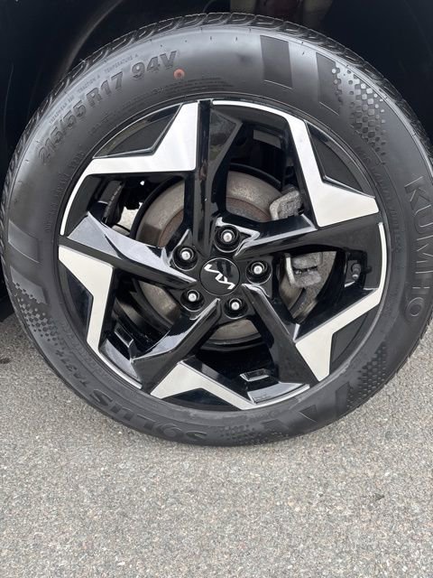 Used 2024 Kia Seltos EX image 10