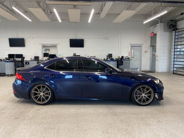 Used 2017 Lexus IS 300 300 w/ Premium Package image 4
