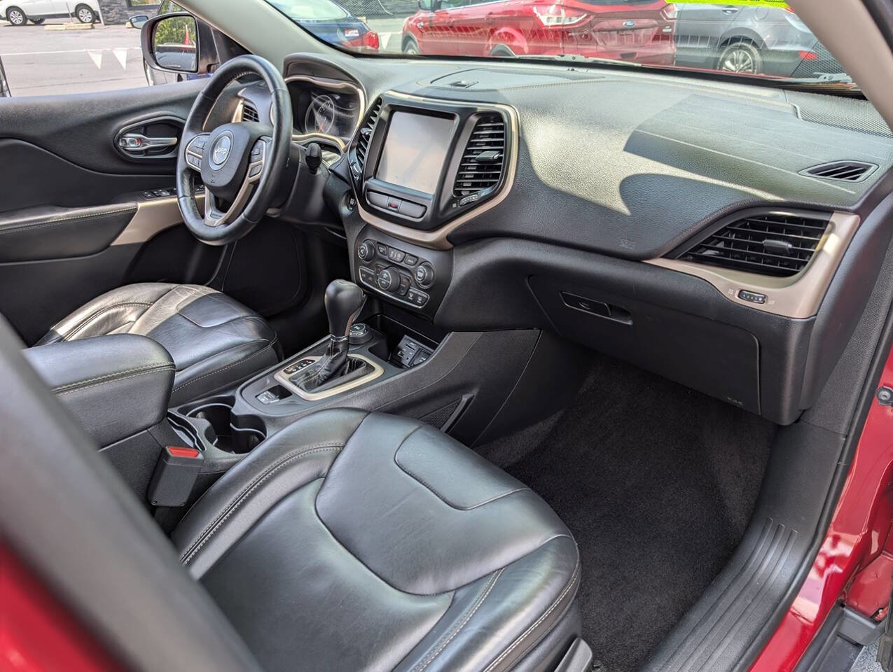 Used 2017 Jeep Cherokee Limited image 15