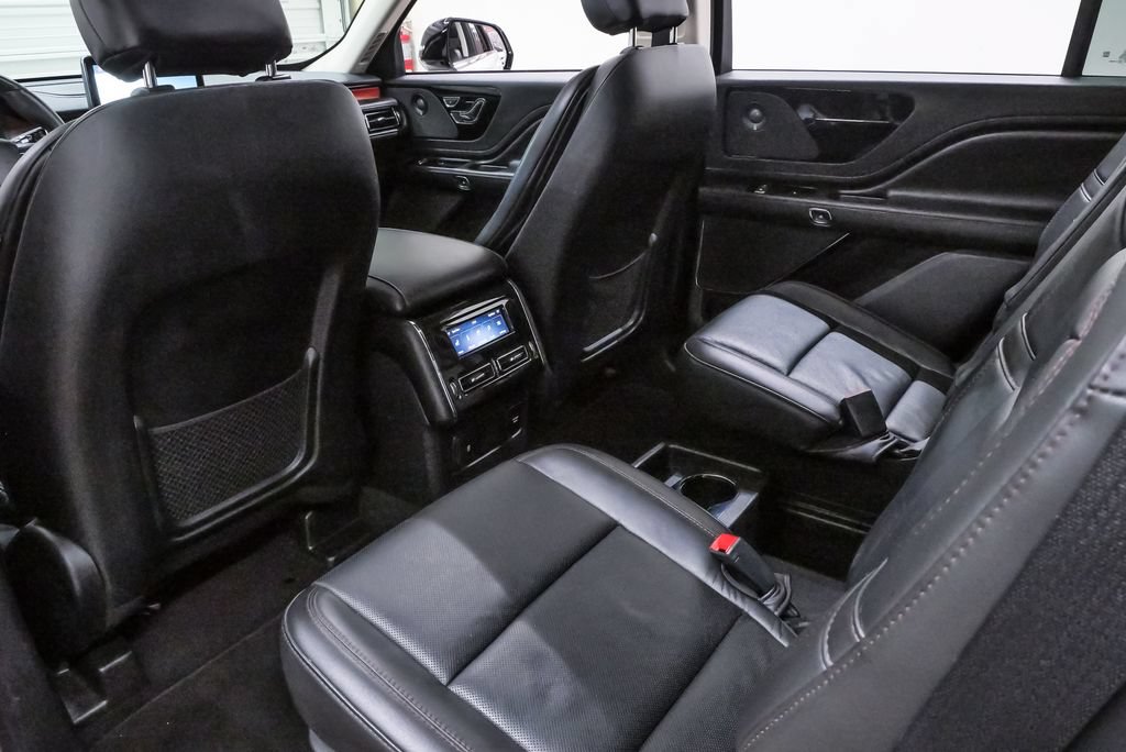 Used 2022 Lincoln Aviator Reserve w/ Elements Package Plus RWD image 11